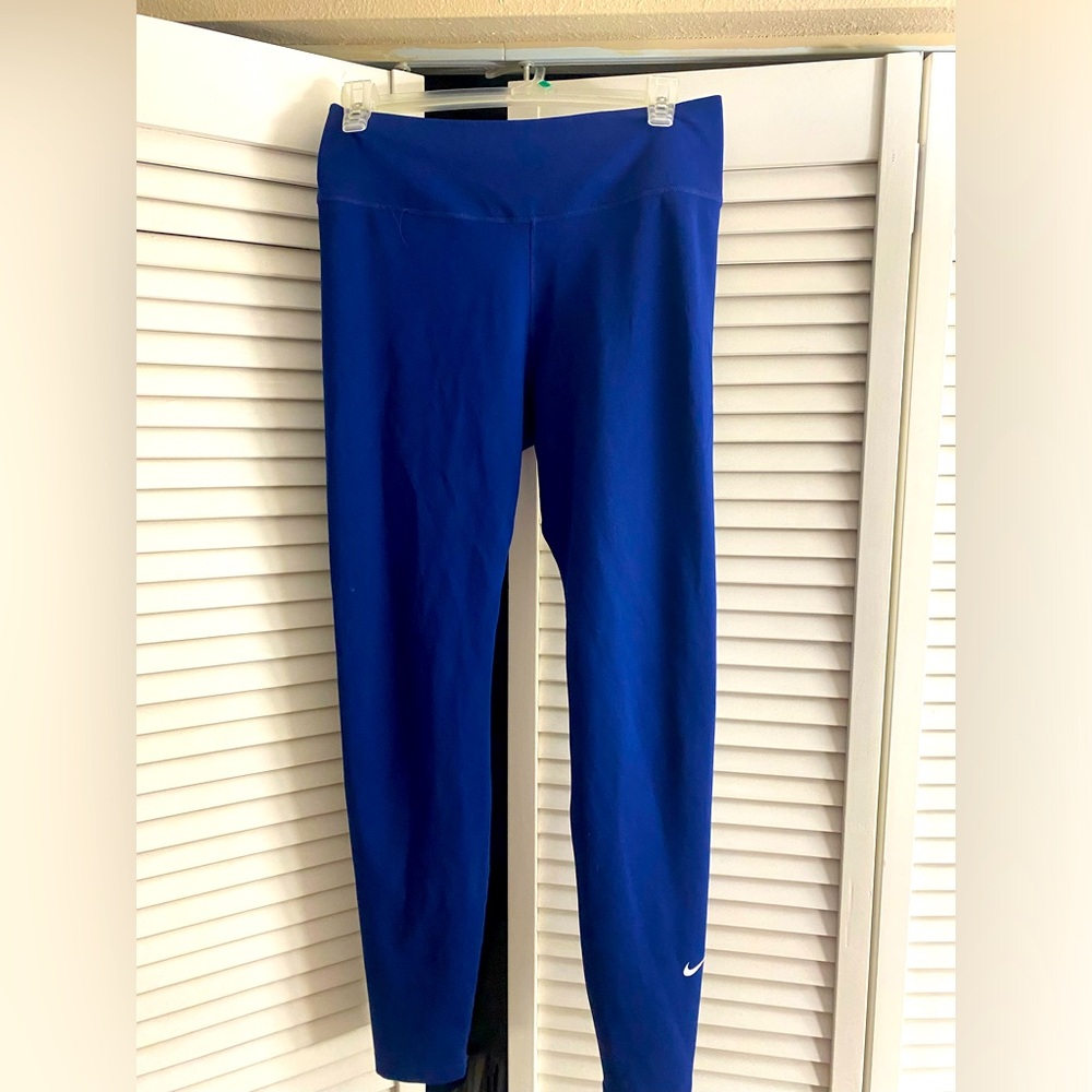 Nike Pro Blue Leggings Size Large- in great shape!!